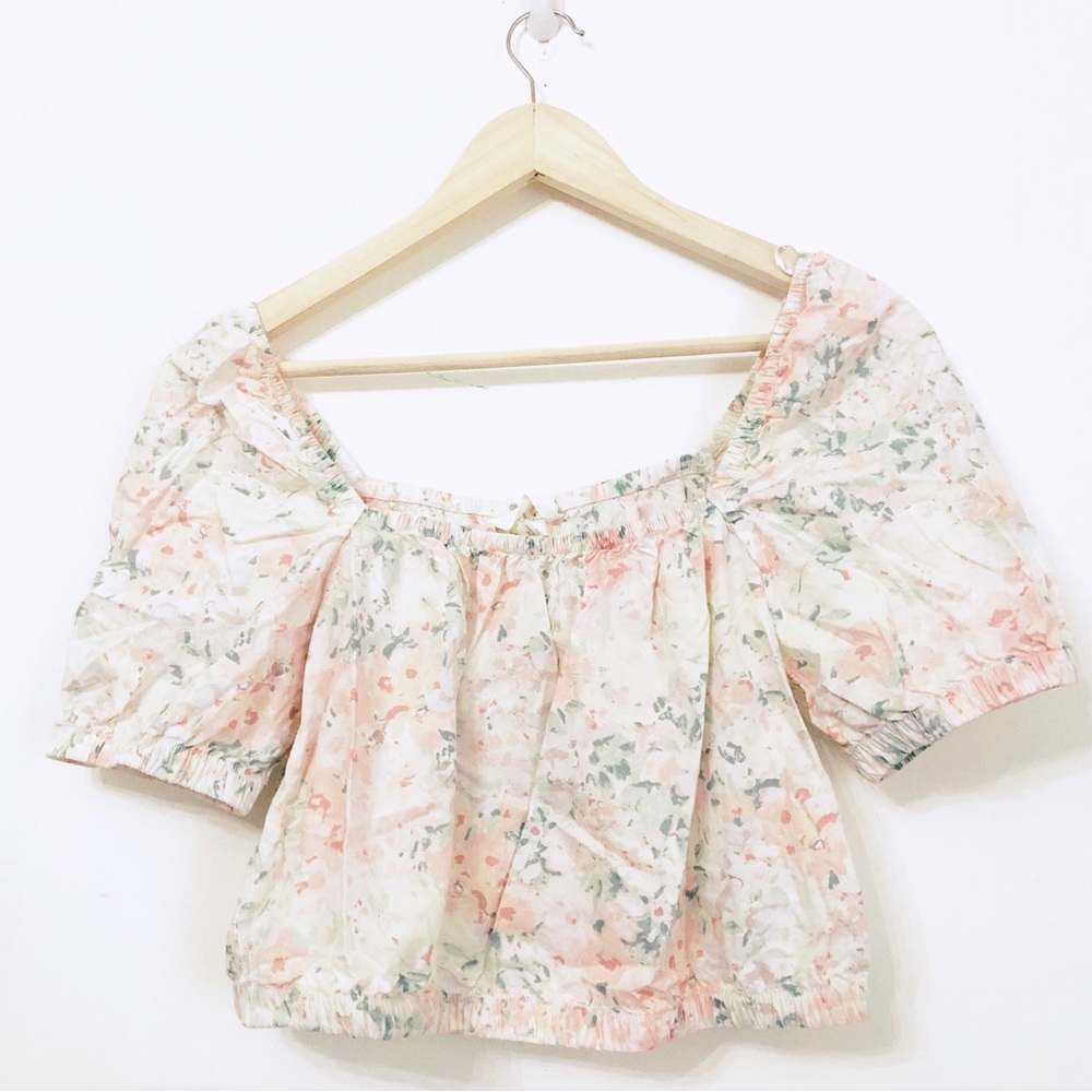 🖤H&M Floral Puff Sleeve Top